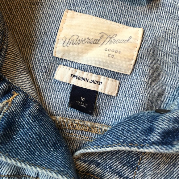 98% Cotton Distressed Light Wash Denim Jacket Size M - Picture 3 of 4